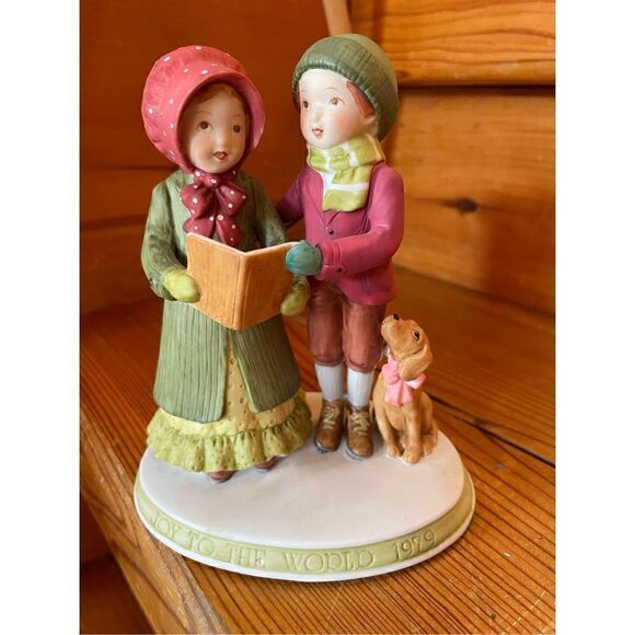 Vintage Holly Hobbie Joy To The World Porcelain Figurine 1979 - Picture 1 of 4